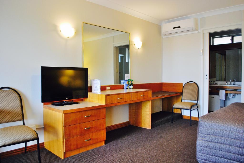 Cascades Motor Inn Dubbo Quarto foto